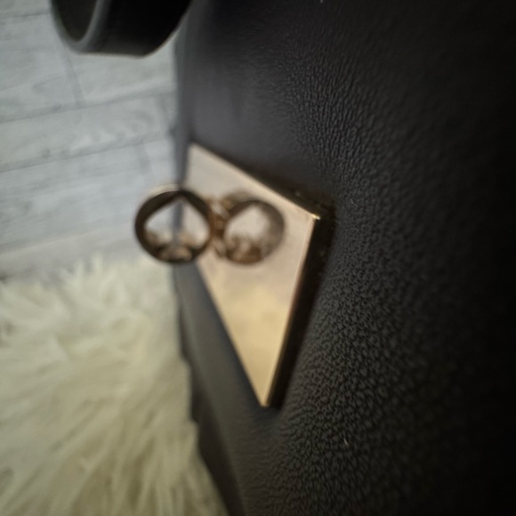 KATE SPADE EUC DANBURY STREET ADELINA BLACK PLEATED FLAP CROSSBODY - Picture 3 of 13